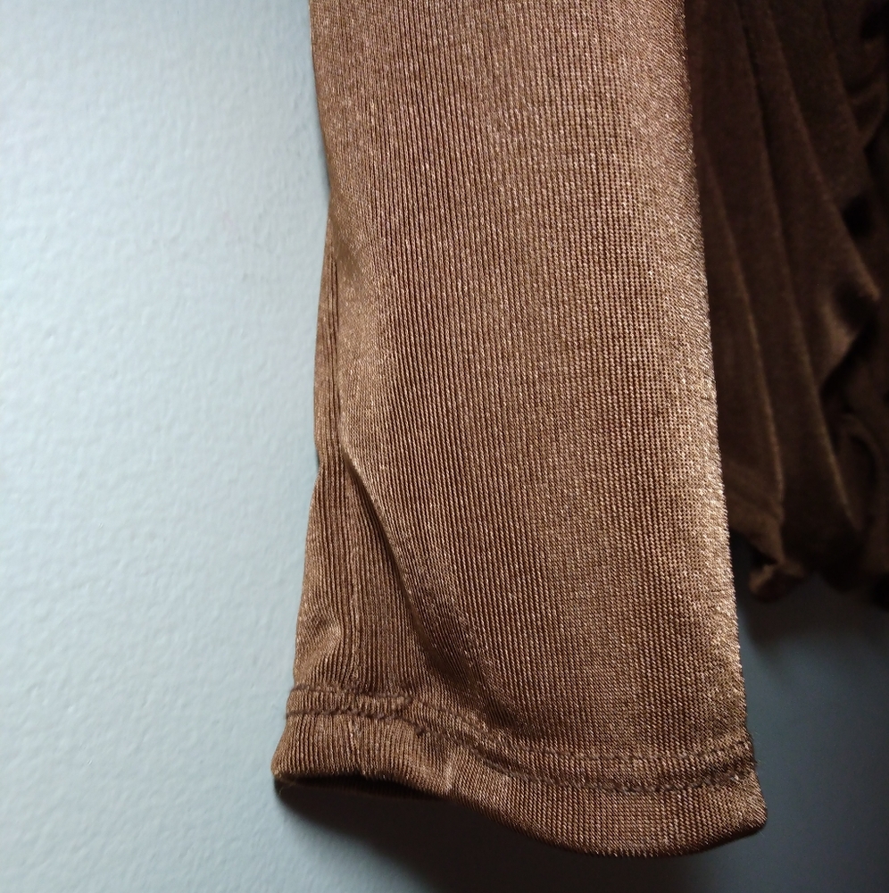 Electrifying Ruched Long Sleeve Top - Picture 9 of 16